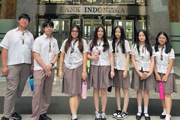 From Dreams to Futures: BINUS SCHOOL Simprug's Career Aspiration Day Connects Students with Their Potential