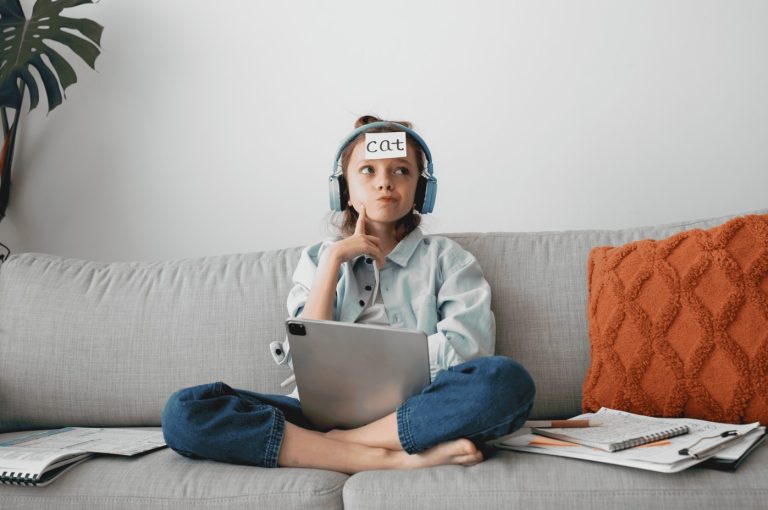 ChatGPT and Homework: Threat or Opportunity in Modern Classrooms?